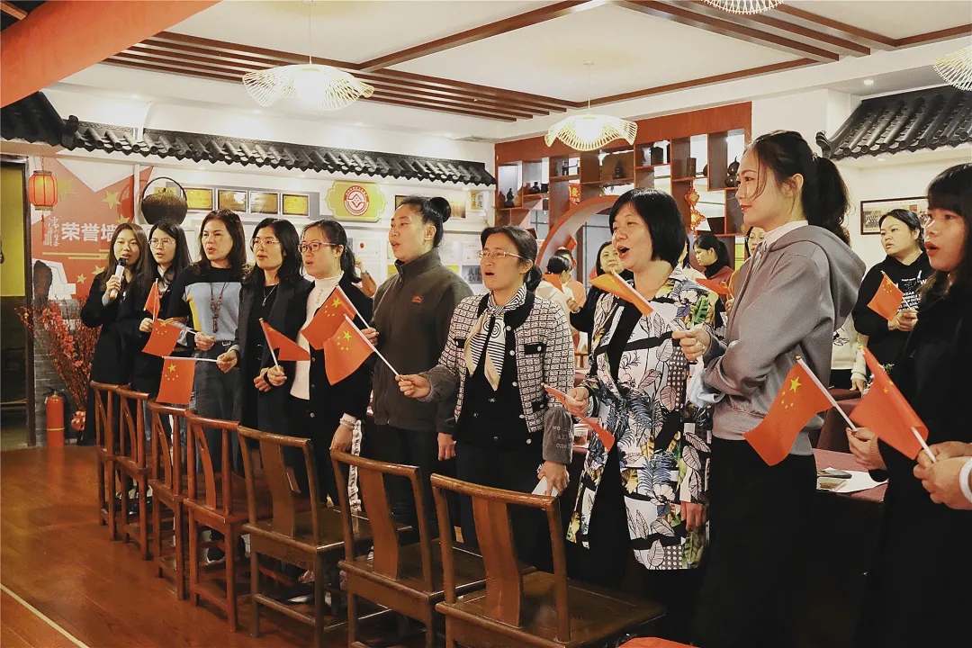 歡慶“三八”節(jié)：三月春光美，我們這樣過