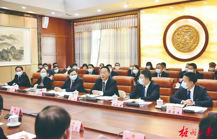 順流而下立潮頭，溯流而進(jìn)爭上游！劉寧參加梧州市代表團(tuán)審議