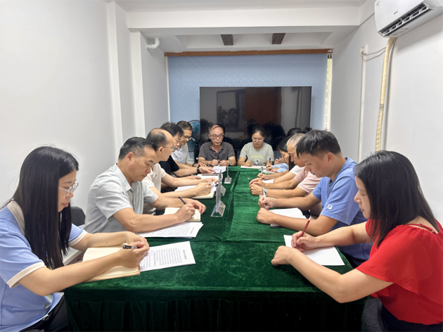 市總工會(huì)調(diào)研組到萬(wàn)秀區(qū)、長(zhǎng)洲總工會(huì)指導(dǎo)交流工會(huì)工作