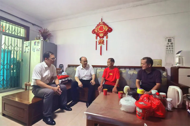 暖心慰問顯真情 薪火相傳續(xù)華章|梧州市總工會開展2025年